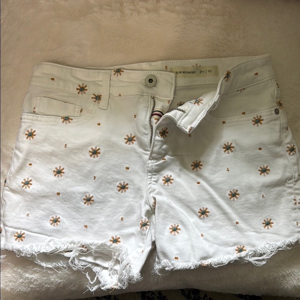 Pilcro Starburst Embroidered White Denim Shorts
